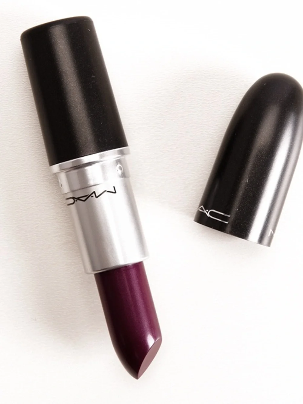 MAC Cosmetics Cremesheen Lipstick Quelle Surprise
